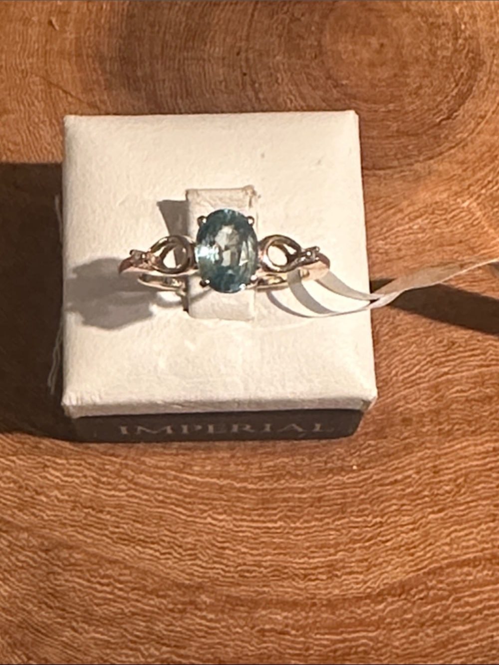 14 karat gold blue topaz size 7 1/2